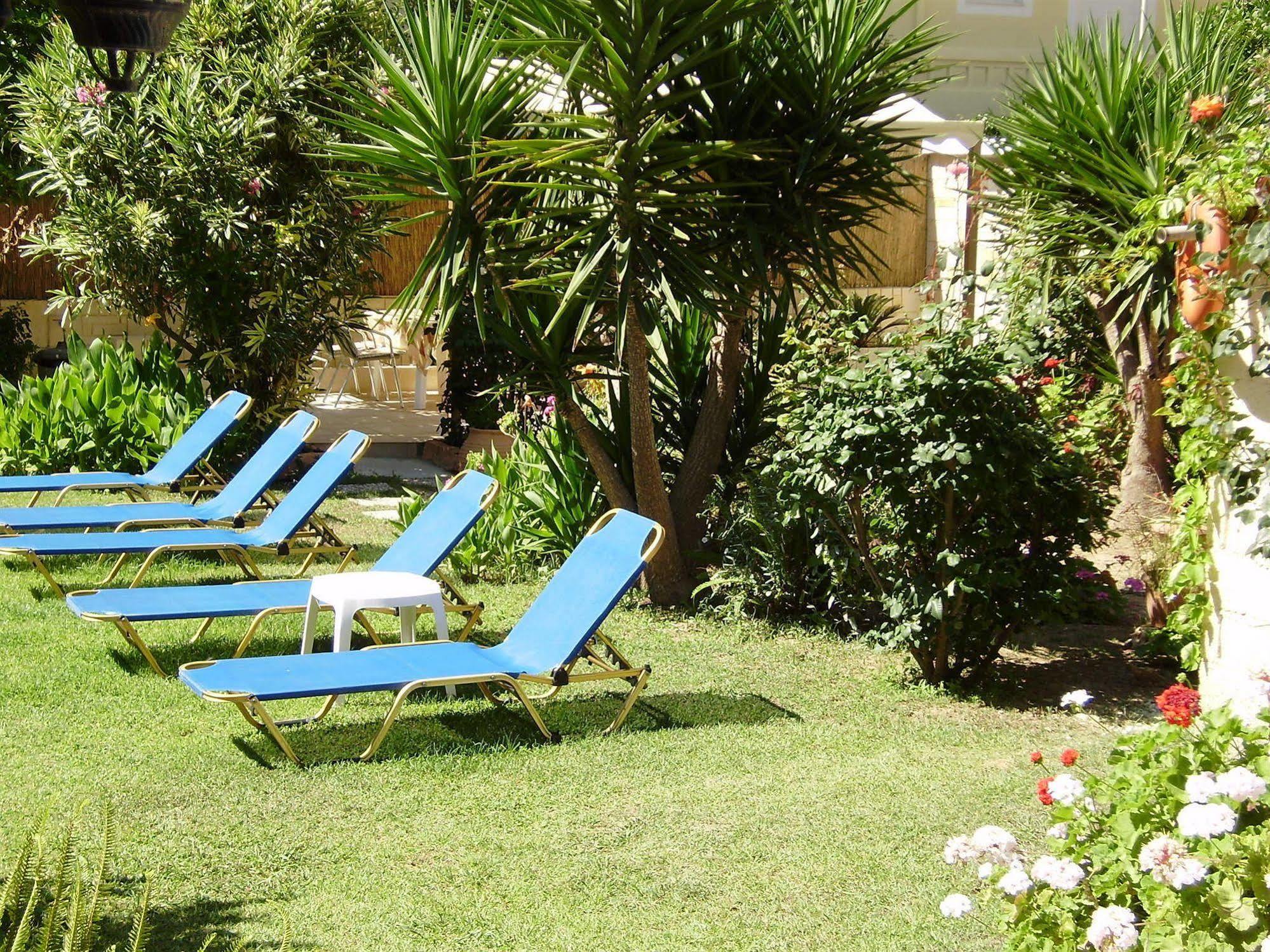 Nicolas Studios & Apartments Agia Marina  Exterior photo